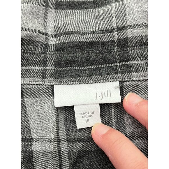 EUC J.Jill Gray Plaid Tunic Blouse With Embroidered V-Neck & Rolled Sleeves - Picture 7 of 9